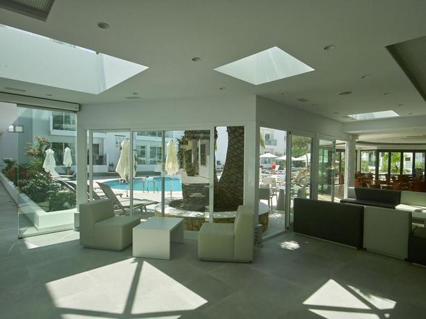 Imagen de los interiores del Hotel Apartamento Balansat Resort. Foto 16