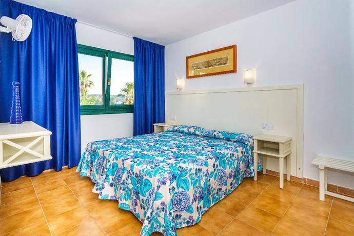 Imagen de la habitación del Hotel Apartamento Beach Club, Son Parc. Foto 3