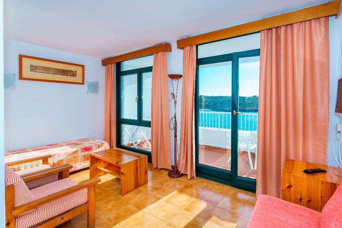 Imagen de la habitación del Hotel Apartamento Beach Club, Son Parc. Foto 4