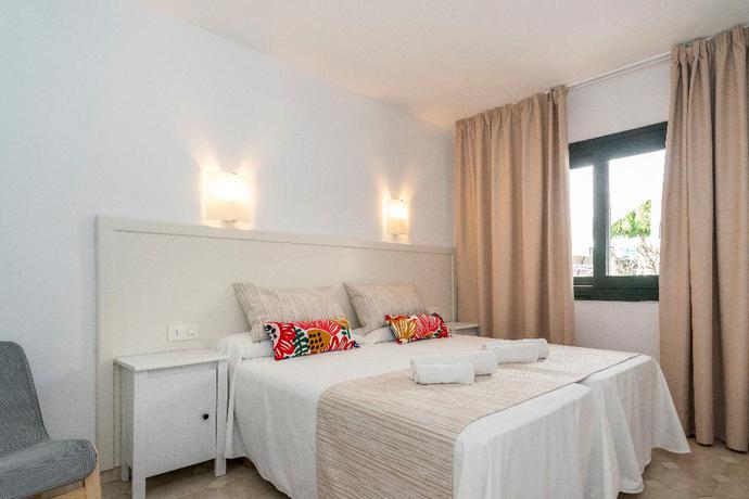 Imagen de la habitación del Hotel Apartamento Beach Club, Son Parc. Foto 7