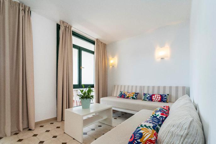 Imagen de la habitación del Hotel Apartamento Beach Club, Son Parc. Foto 8