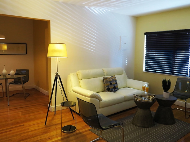 Imagen de los interiores del Hotel Apartamento Beachside All Suites. Foto 12