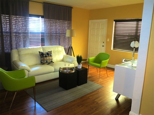 Imagen de los interiores del Hotel Apartamento Beachside All Suites. Foto 15