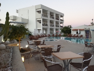 Imagen de los exteriores del Hotel Apartamento Bright Star, Faliraki. Foto 5