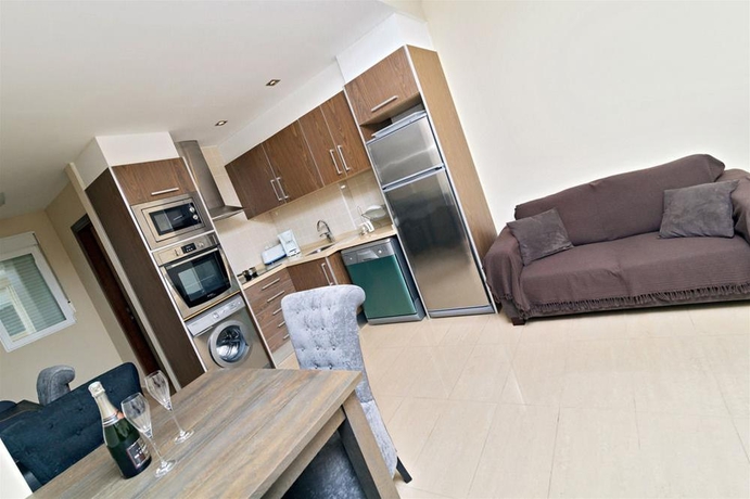 Imagen general del Hotel Apartamento Carlton Playa. Foto 8