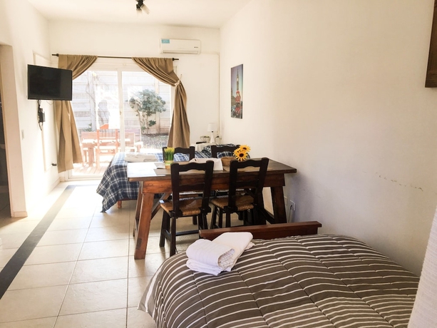 Imagen general del Hotel Apartamento En Country Pilar Visitantes. Foto 1