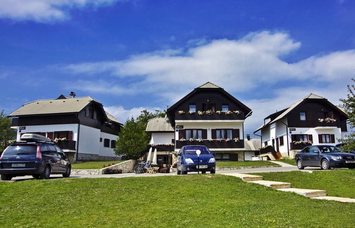 Imagen general del Hotel Apartamento Etno Garden apartment and rooms. Foto 3