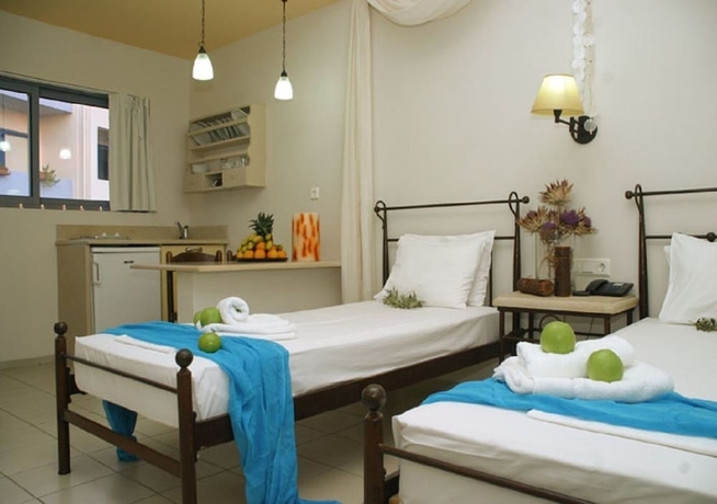 Imagen de la habitación del Hotel Apartamento Golden Bay. Foto 10