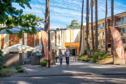 Imagen de los exteriores del Hotel Apartamento Grand Laola Spa. Foto 5