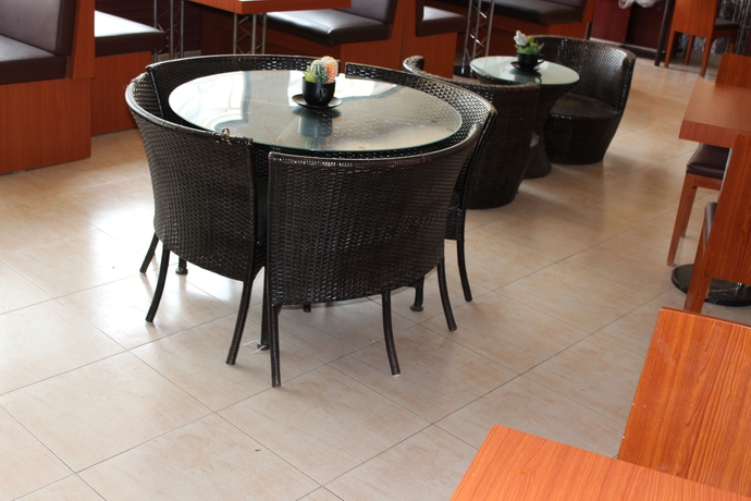 Imagen del bar/restaurante del Hotel Apartamento Hafez Hotel Apartments. Foto 4