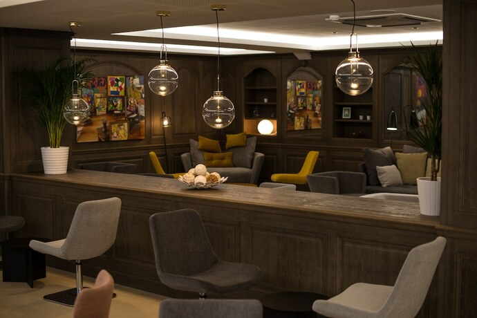 Imagen del bar/restaurante del Hotel Apartamento Les Jardins de Saint-Cloud. Foto 13