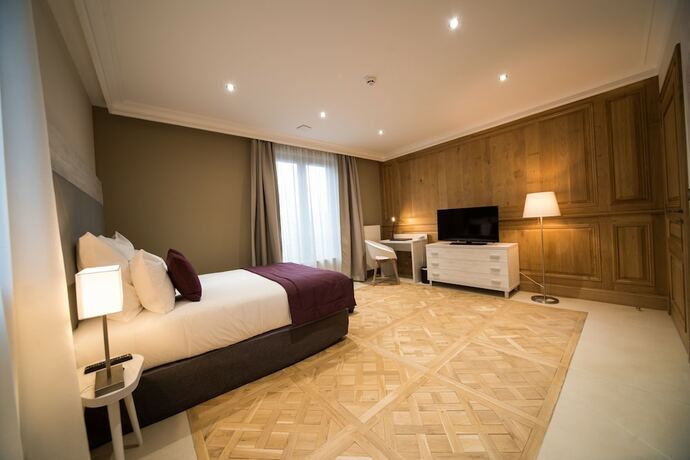Imagen de la habitación del Hotel Apartamento Les Jardins de Saint-Cloud. Foto 17
