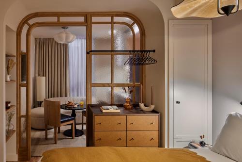 Imagen de la habitación del Hotel Apartamento Locke de Santa Joana. Foto 20