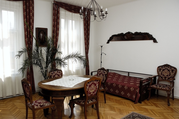 Imagen de la habitación del Hotel Apartamento Maroon & Moss Residence. Foto 2