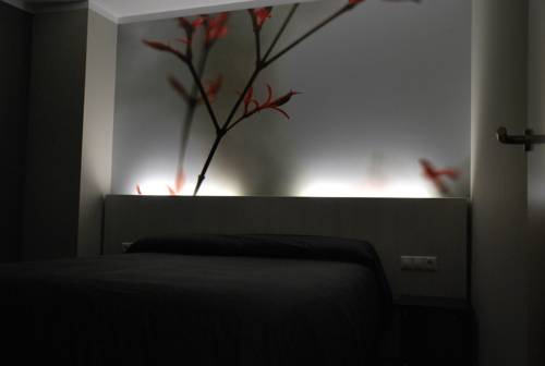 Imagen de la habitación del Hotel Apartamento Meseguer, Alcañiz. Foto 15