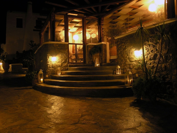 Imagen de los exteriores del Hotel Apartamento Mykonian Iros. Foto 7