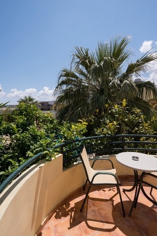 Imagen general del Hotel Apartamento Nireas. Foto 3