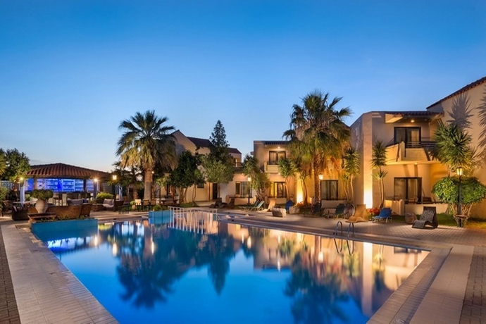 Imagen general del Hotel Apartamento Nireas. Foto 11