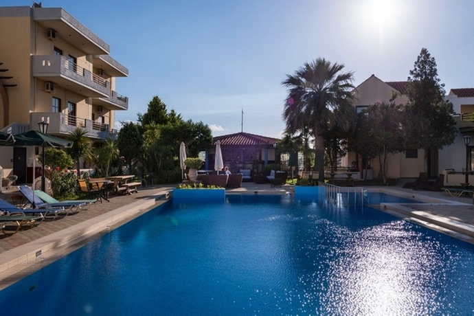 Imagen general del Hotel Apartamento Nireas. Foto 14