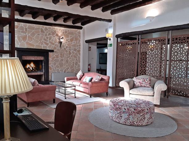 Imagen de los interiores del Hotel Apartamento Nueva Alcazaba. Foto 9