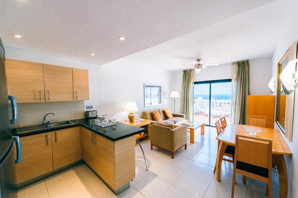 Imagen de la habitación del Hotel Apartamento Ona Hollywood Mirage. Foto 10