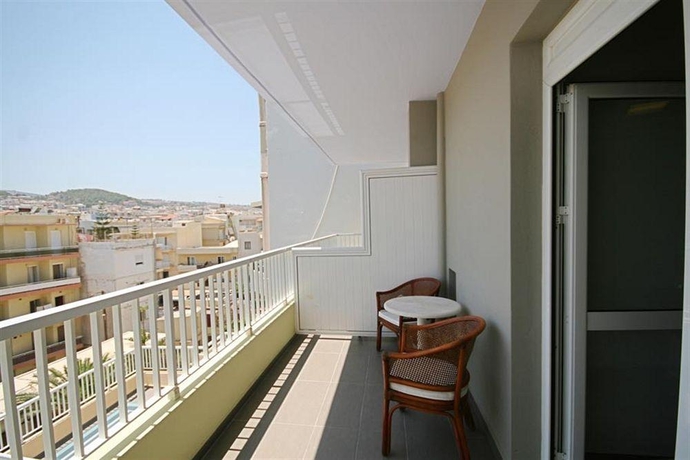 Imagen general del Hotel Apartamento Palm Beach Apartments - Studio. Foto 11