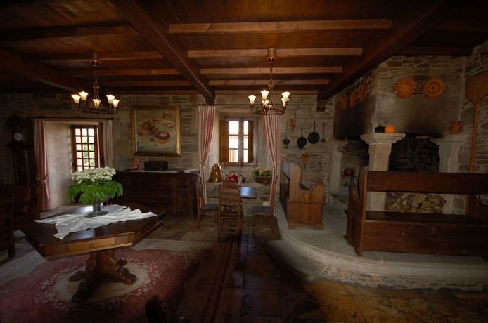 Imagen de los interiores del Hotel Apartamento Pazo do Rio. Foto 16