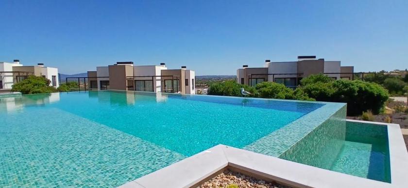 Imagen de la piscina del Hotel Apartamento Pestana Valley Nature Village. Foto 7