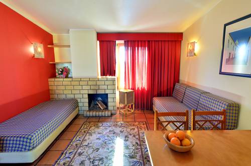 Imagen de la habitación del Hotel Apartamento Porto Côvo. Foto 7