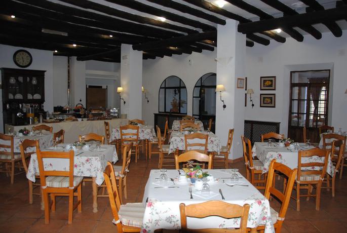 Imagen del bar/restaurante del Hotel Apartamento Rural Finca Valbono. Foto 2