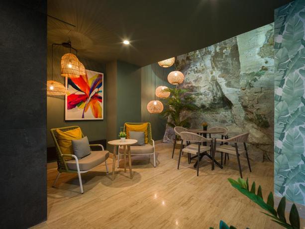 Imagen de los interiores del Hotel Apartamento Servatur Do&ntilde;a Elvira. Foto 5