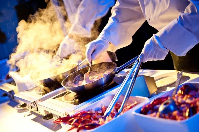 Imagen del bar/restaurante del Hotel Apartamento Star Metro Deira Hotel Apartments. Foto 8