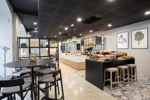 Imagen general del Hotel Apartamento Staycity Paris La Defense. Foto 10