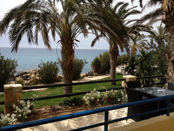 Imagen de los exteriores del Hotel Apartamento Vrachia Beach Hotel and Suites - Adults Only. Foto 12