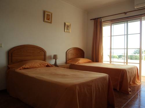 Imagen de la habitación del Hotel Apartamentos Al Tarik. Foto 2