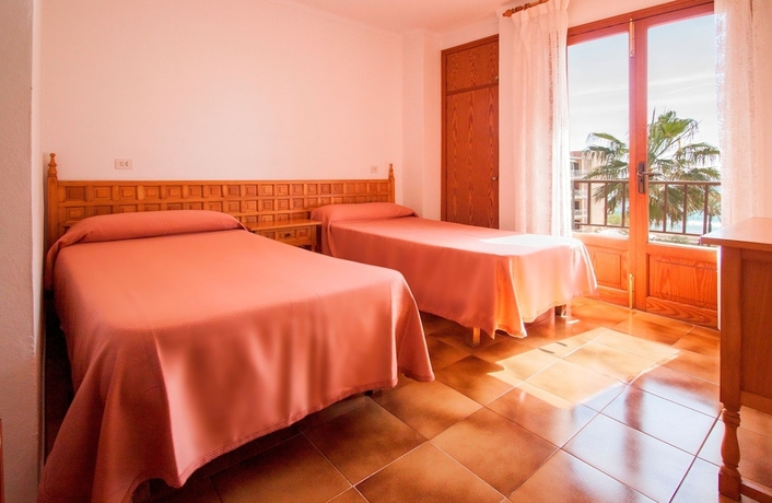 Imagen de la habitación del Hotel Apartamentos Alamos. Foto 6