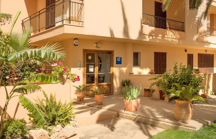 Imagen general del Hotel Apartamentos Alamos. Foto 2