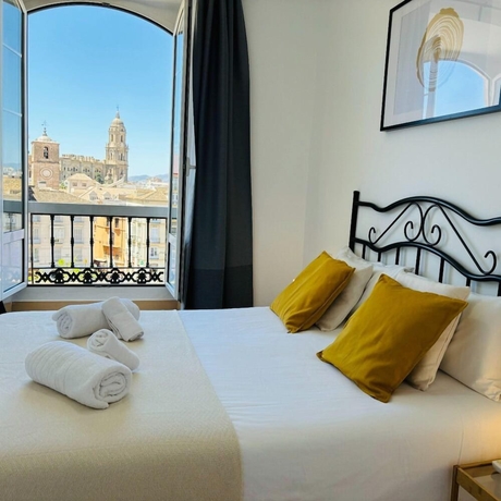 Imagen de la habitación del Hotel Apartamentos Alcazaba. Foto 3
