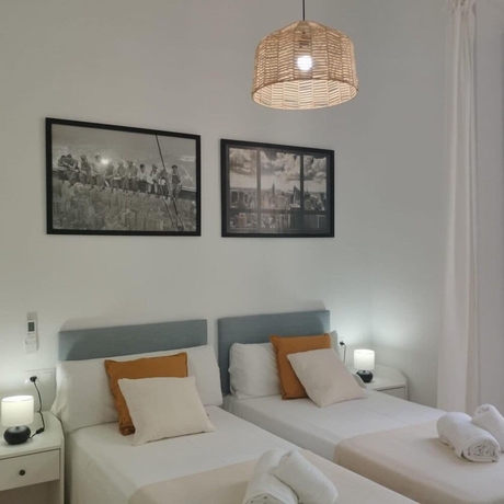 Imagen de la habitación del Hotel Apartamentos Alcazaba. Foto 5