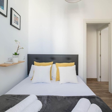 Imagen de la habitación del Hotel Apartamentos Alcazaba. Foto 9