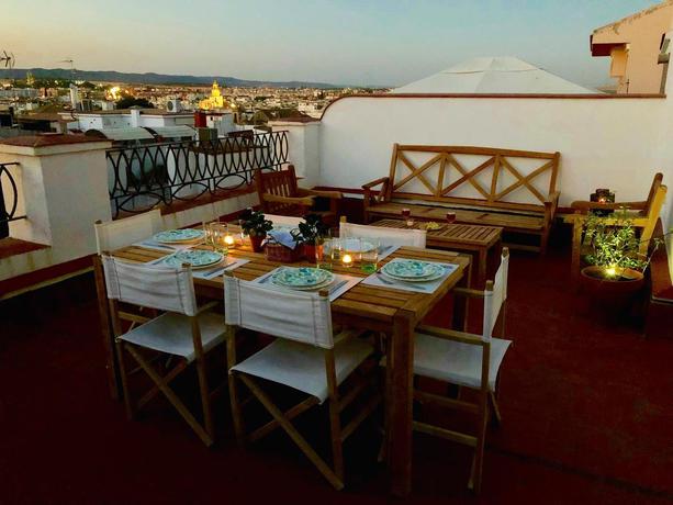 Imagen general del Hotel Apartamentos Alfonso XIII. Foto 8