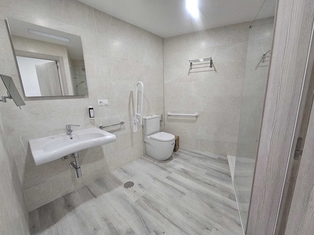 Imagen de la habitación del Hotel Apartamentos Antequera. Foto 5
