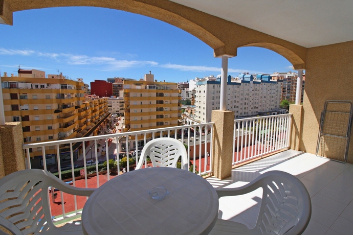 Imagen de los exteriores del Hotel Apartamentos Apolo VII. Foto 8