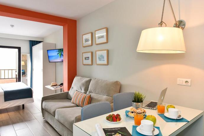 Imagen general del Hotel Apartamentos Bajamar. Foto 4