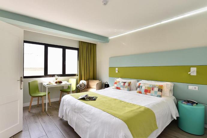 Imagen general del Hotel Apartamentos Bajamar. Foto 8