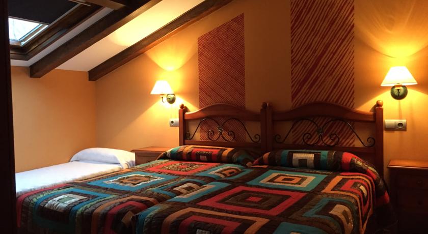 Imagen general del Hotel Apartamentos Barrau. Foto 11