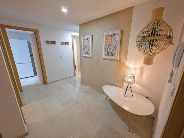 Imagen de la habitación del Hotel Apartamentos Blue Suites Alicante. Foto 4