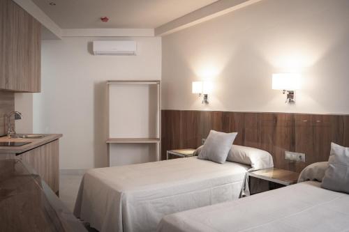 Imagen general del Hotel Apartamentos Buendia Suites - Torremolinos Centro. Foto 12
