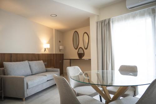 Imagen general del Hotel Apartamentos Buendia Suites - Torremolinos Centro. Foto 16