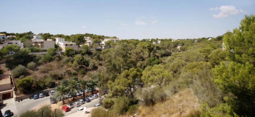 Imagen de los exteriores del Hotel Apartamentos Cala Santanyi. Foto 14